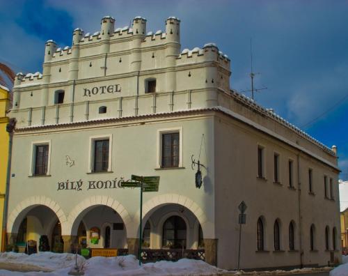 Hotel Bílý Koníček - image 3