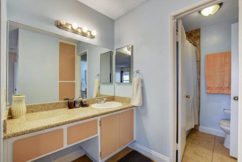 Family-Friendly Home Close to the Strip, Las Vegas (photo 3)