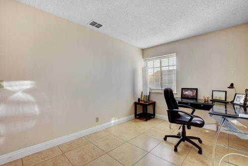 Family-Friendly Home Close to the Strip