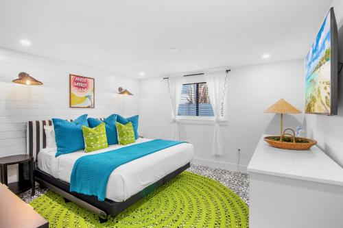 Captain’s Quarters at Anna Maria Island Inn - image 12