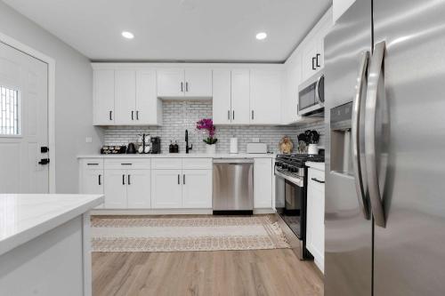 Spacious Family Getaway LCP Collection in Hanover Park (IL)