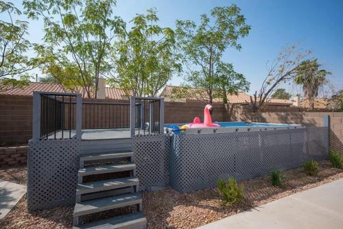 Sophisticated Stay Close to It All