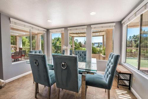 Luxury Meets Vegas Gorgeous Home by the Strip