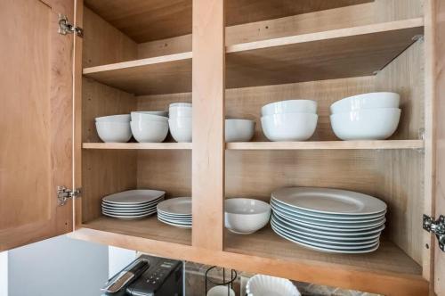 Luxury Meets Vegas Gorgeous Home by the Strip