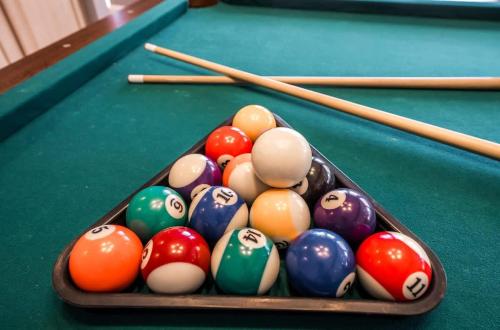 Luxury Meets Vegas Gorgeous Home by the Strip