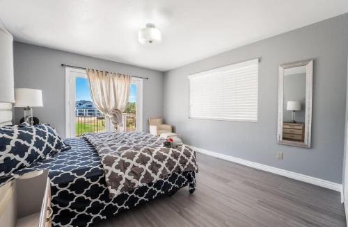 Luxury Meets Vegas Gorgeous Home by the Strip