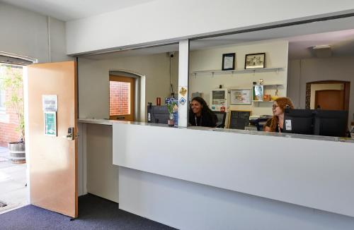 Hol, YHA Fremantle Prison in Perth