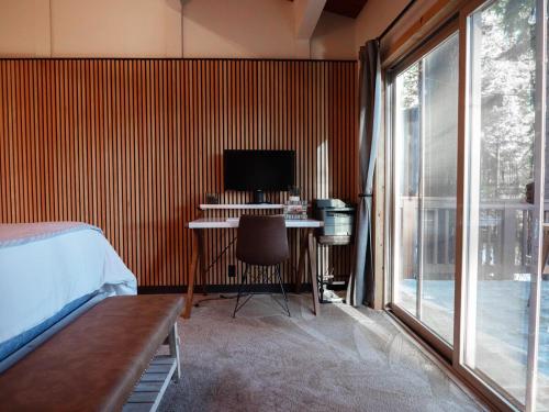 Updated Cabin near Beach&Ski HotTub Sauna Pets EV Updated Cabin near Beach&Ski HotTub Sauna Pets EV