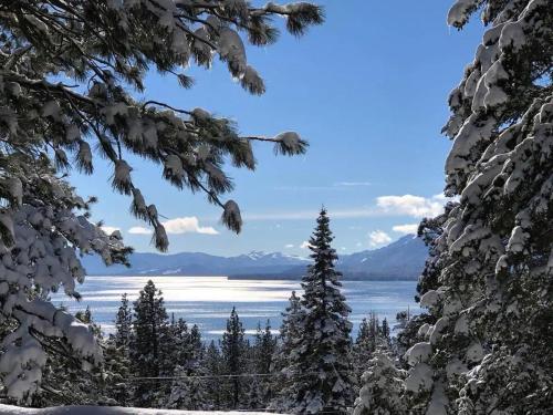 Updated Cabin near Beach&Ski HotTub Sauna Pets EV Updated Cabin near Beach&Ski HotTub Sauna Pets EV