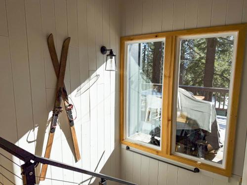 Updated Cabin near Beach&Ski HotTub Sauna Pets EV Updated Cabin near Beach&Ski HotTub Sauna Pets EV