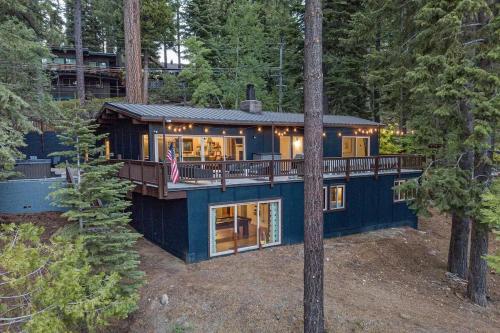 Updated Cabin near Beach&Ski HotTub Sauna Pets EV Updated Cabin near Beach&Ski HotTub Sauna Pets EV