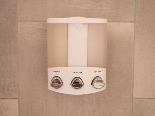 Updated Cabin near Beach&Ski HotTub Sauna Pets EV Updated Cabin near Beach&Ski HotTub Sauna Pets EV