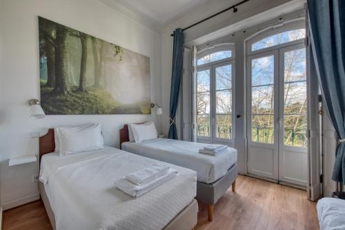Twin or Triple Room image 5