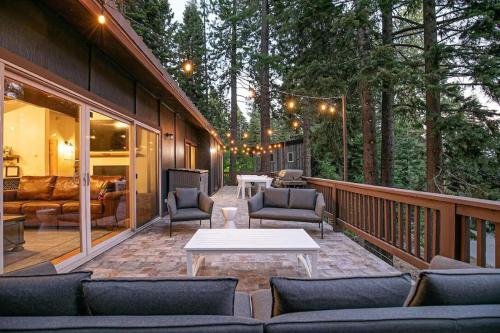 Updated Cabin near Beach&Ski HotTub Sauna Pets EV Updated Cabin near Beach&Ski HotTub Sauna Pets EV