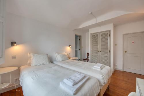 Comfort Twin Room image 6