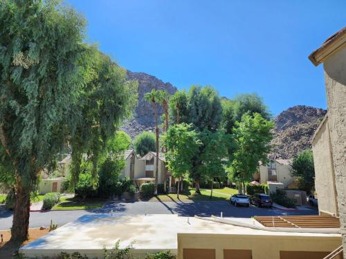 周邊環境, Peaceful Desert Retreat Mountain View Studio Condo Indian Wells in 印第安維爾斯