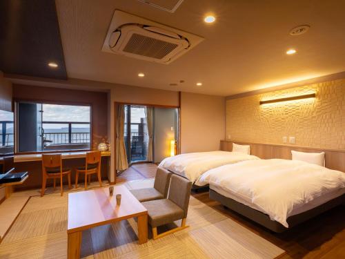 宵待ちの宿 萩一輪 Room Type - Japanese-Style Quadruple Room with Open-Air Hot Spring Bath, Massage Chair【Ominaeshi】 宵待ちの宿 萩一輪 Room Type - Japanese-Style Quadruple Room with Open-Air Hot Spring Bath, Massage Chair【Ominaeshi】