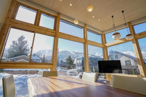 KYLA by Hakuba White Fox, Echoland Luxe w Mountain Views