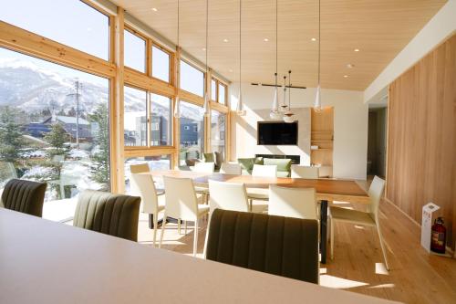 KYLA by Hakuba White Fox, Echoland Luxe w Mountain Views