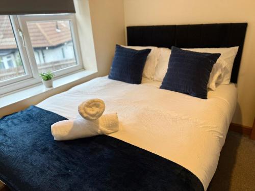 Cosy 5BR House - Near Wollaton Hall, QMC, City Centre & Nottingham University - Sleeps 9 – khách sạn tại Lenton