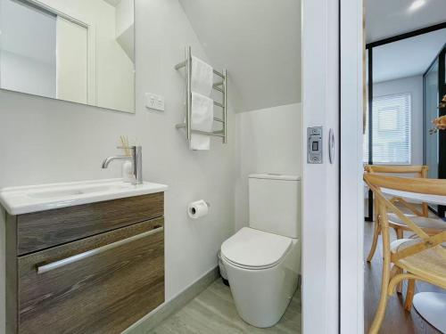 Modern 2-Bedroom Townhouse in Grey Lynn, Auckland (Foto 9)