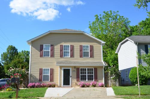 Downtown Gem with Fenced Yard, BBQ Grill and Firepit