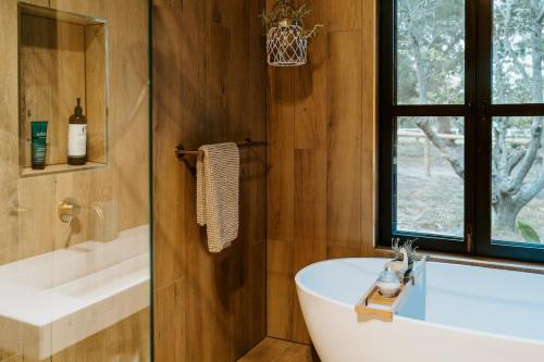 Vannas istaba, The Temple - Country Farm Retreat in Don Valley