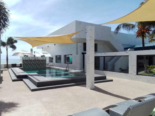 Зовнішній вигляд готелю, Cave Beach Resort - Boutique Accommodation in Dingalan