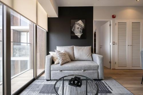 Bubble Gum 1BR by Geko