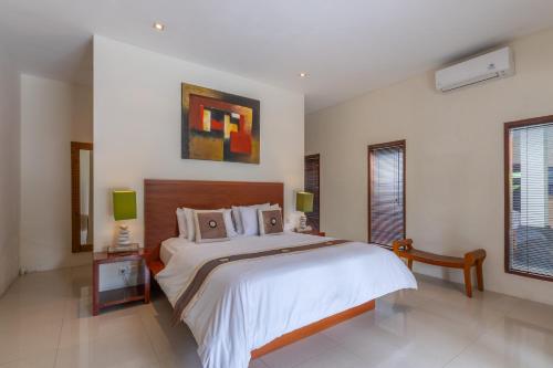 Three-Bedroom Villa with Private Pool image 10