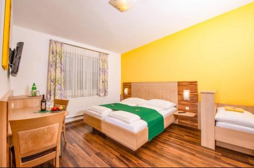 Large Double Room