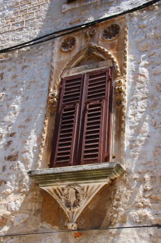 Petrizio Palace - image 10