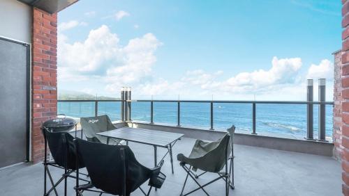 Pohang Sunrise Pool Villa