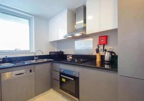 2BR in Damac Prive | High Flr Near to Burj Khalifa - image 6