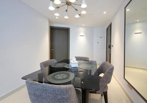 2BR in Damac Prive | High Flr Near to Burj Khalifa - image 12