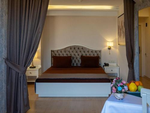 Nafta Sanatorium in Naftalan