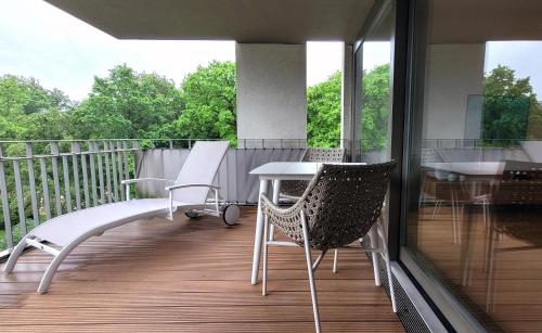 Apartment with View and Balcony image 9