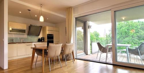 Apartment with View and Balcony image 4