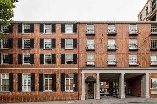 Stylish studio apartment opposite Carlton Gardens in Carlton