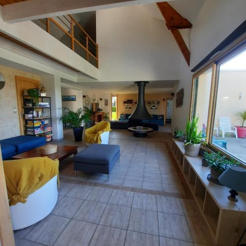 Magnifique villa avec piscine intérieure (Magnifique villa avec piscine interieure) in Saint-Michel-de-Montjoie