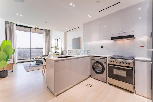 Close Proximity to Leisure Areas and City View 1BR, Binghatti Corner, Jumeirah Village Circle by Deluxe Holiday Homes, Dubai (photo 2)