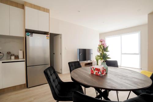 المرافق, Stylish 4BR Home, Netflix, Walk to Eateries and Schools in هوويك