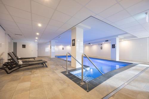 Swimming pool, Fletcher Hotel-Restaurant Jan van Scorel in Bergen