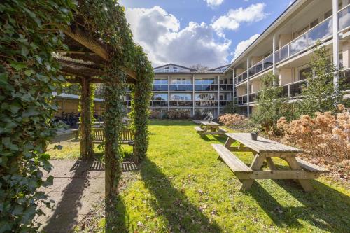 Garden, Fletcher Hotel-Restaurant Jan van Scorel in Bergen