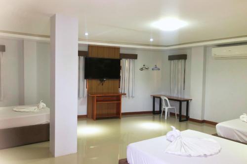 Orient De Galera Beach Resort Room Type - Deluxe Family Room