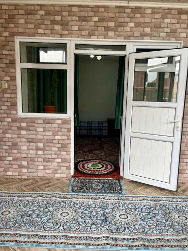 October guesthouse  in Jalal-Abad