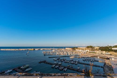 BlackWhite Otranto Suite in 奧特朗托市中心