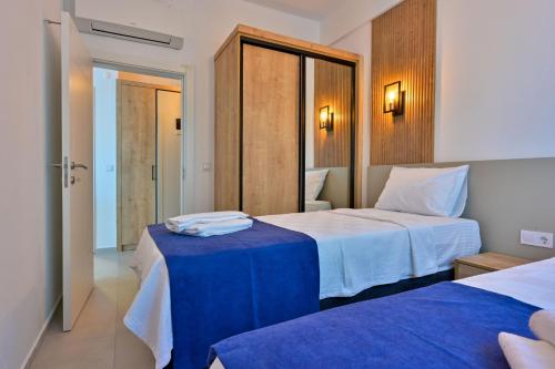 Two-Bedroom Apartment with Sea View image 10