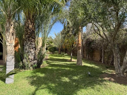 Villa Hilin - Piscine chauffée et hammam privé proche des golfs et du centre ville - image 14