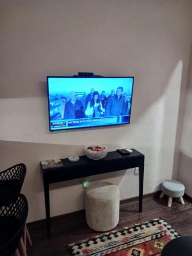 One-Bedroom Apartment image 10